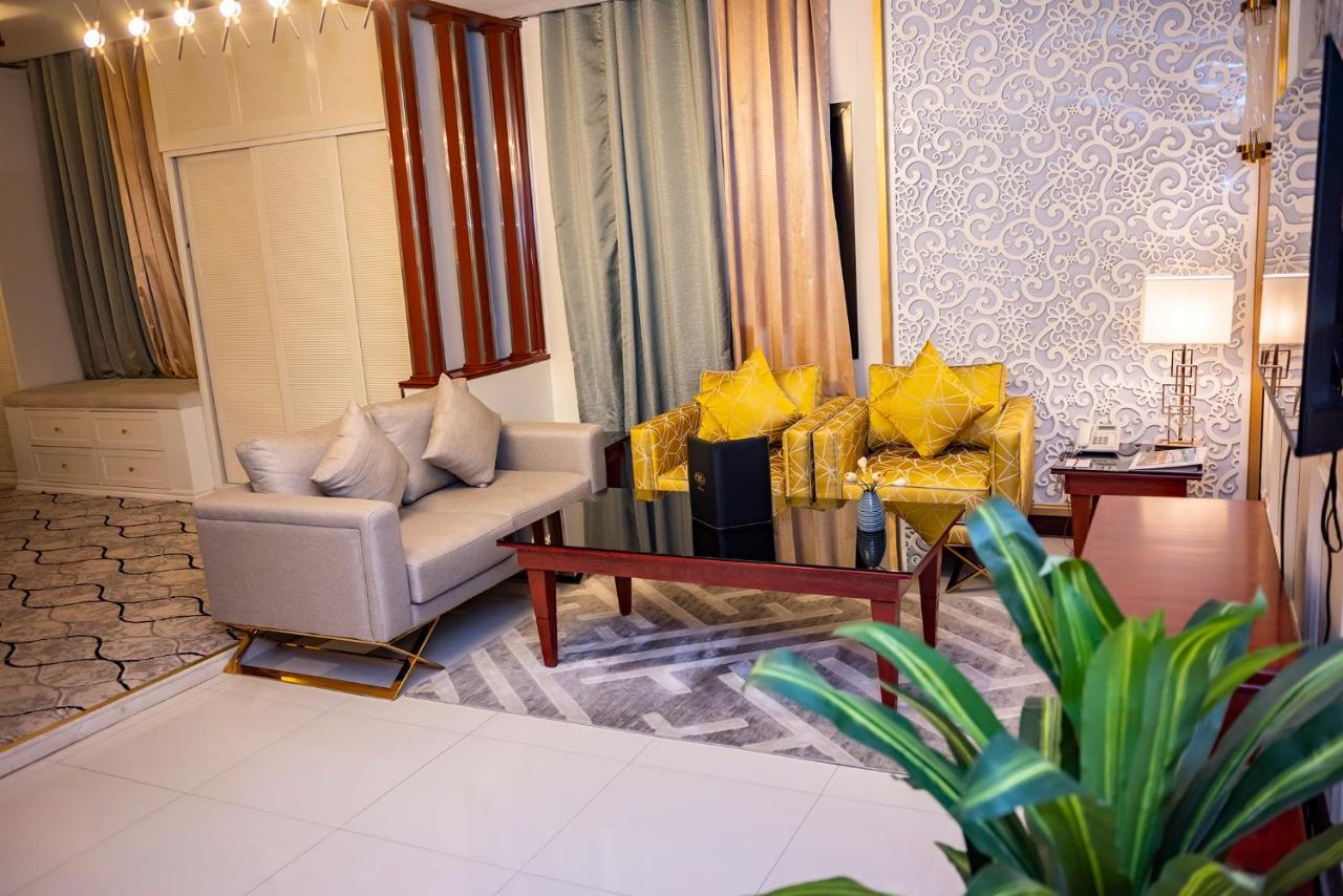 Meral Crown Hotel Riyadh Exterior photo